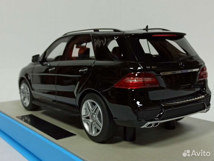 Mercedes ML 63 AMG Black W166 1:18 Limited