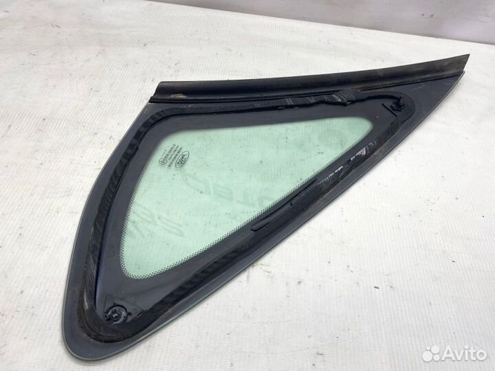 Форточка задняя правая Ford Focus 2 hwda 2006