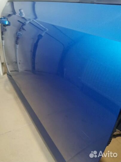 Правая передняя дверь Skoda Octavia A7