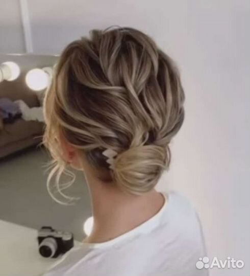 Причёски и макияж