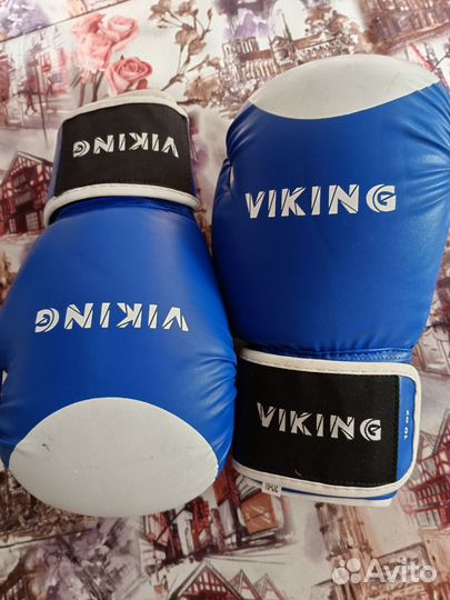 Боксерские перчатки