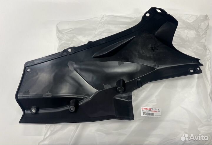 Обтекатель yamaha 8FP-21983-00-00 пластиковый прав