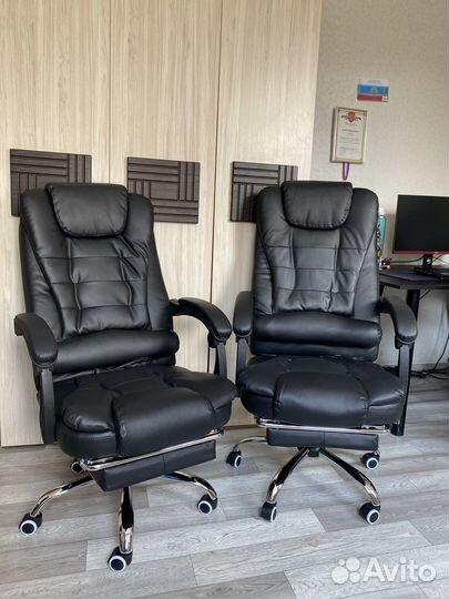 Офисное кресло руководителя