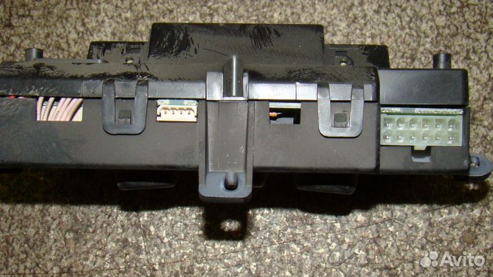 Дисплей информационный Kia Sorento 1 (BL)