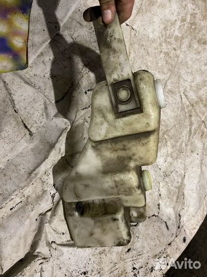 Омывательный бачок ваз 2110