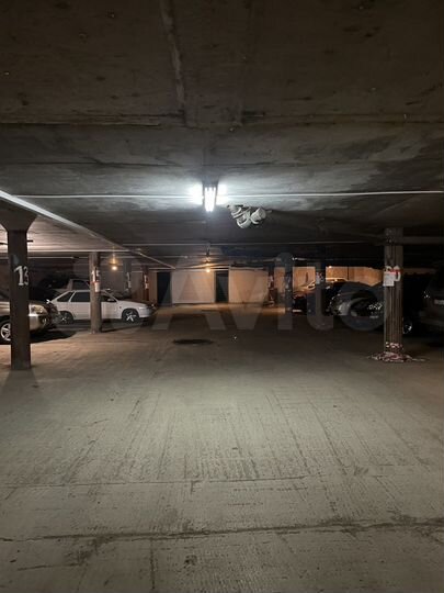 Машиноместо, 13 м²