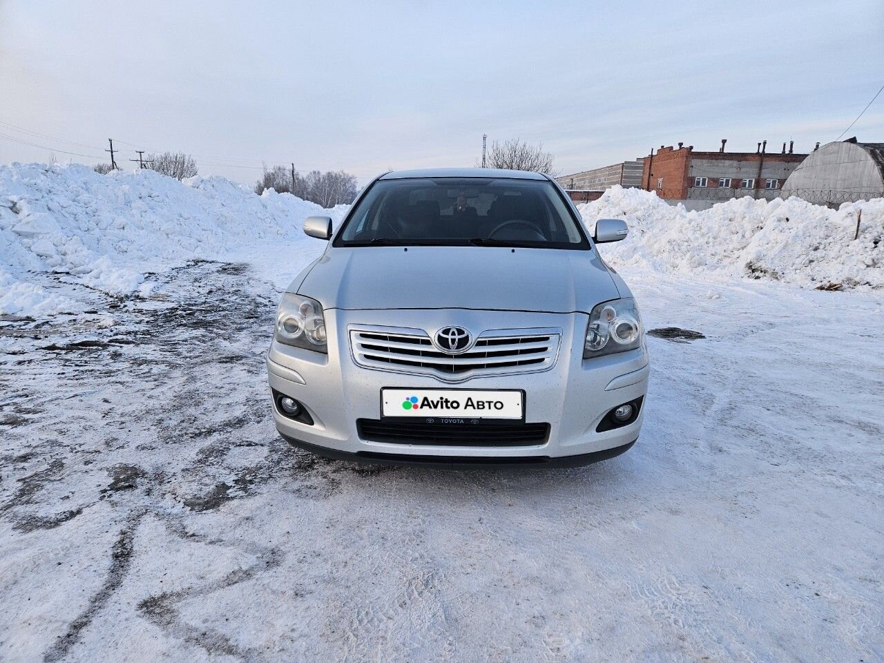 Toyota Avensis: фото владельца
