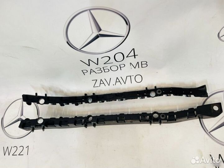 Кронштейн бампера задний Mercedes W204 M272 2010