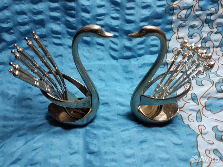 Мильхиоровый набор из двух лебедей