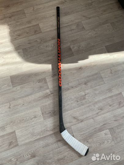 Клюшка хоккейная