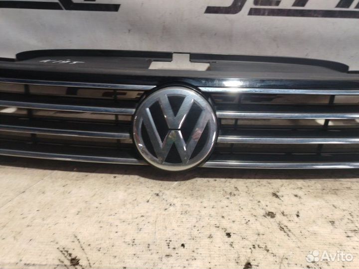 Решетка радиатора Volkswagen Passat B8 2016