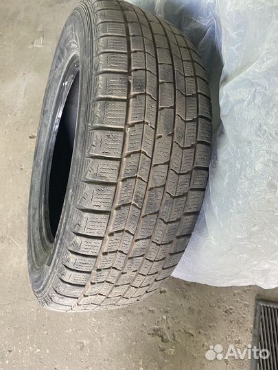 Dunlop Graspic DS3 215/65 R16
