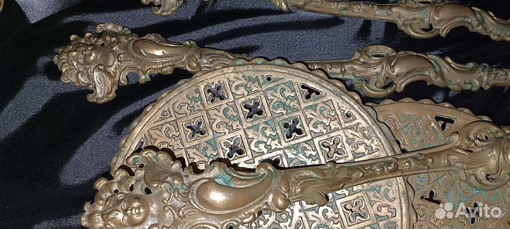 Этажерка трехъярусная, бронза, конец XIXв