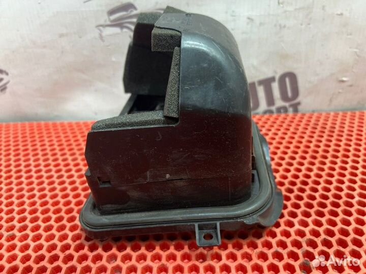 Воздухозаборник Audi S5 8T ctub 2014