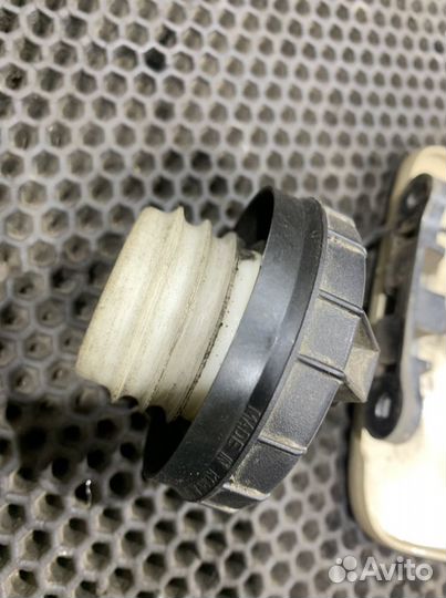 Лючок бензобака Кайрон SsangYong Kyron