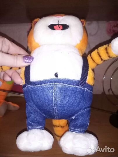 Кот из мультфильма про попугая Кешу