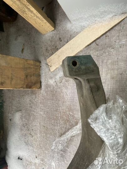 Передний левый кулак Rаnge Rover L405 L494