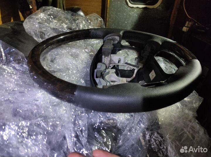 Руль Toyota Land Cruiser 200