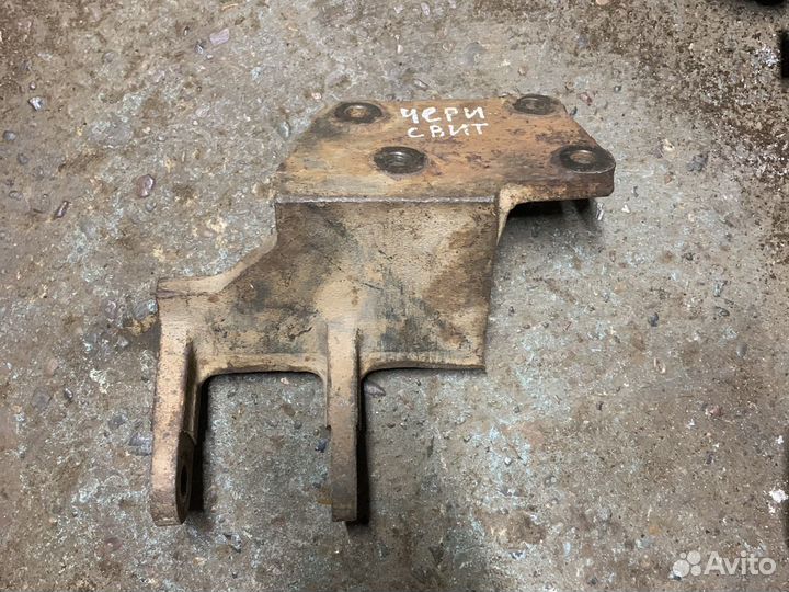 Кронштейн двигателя chery sweet