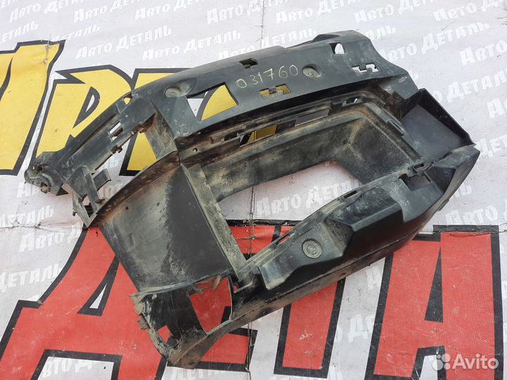 Кронштейн переднего бампера правый BMW 6 G32