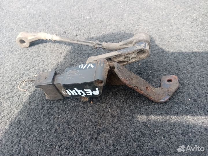 Датчик просвета Ленд Ровер Ренж Ровер 2004 год