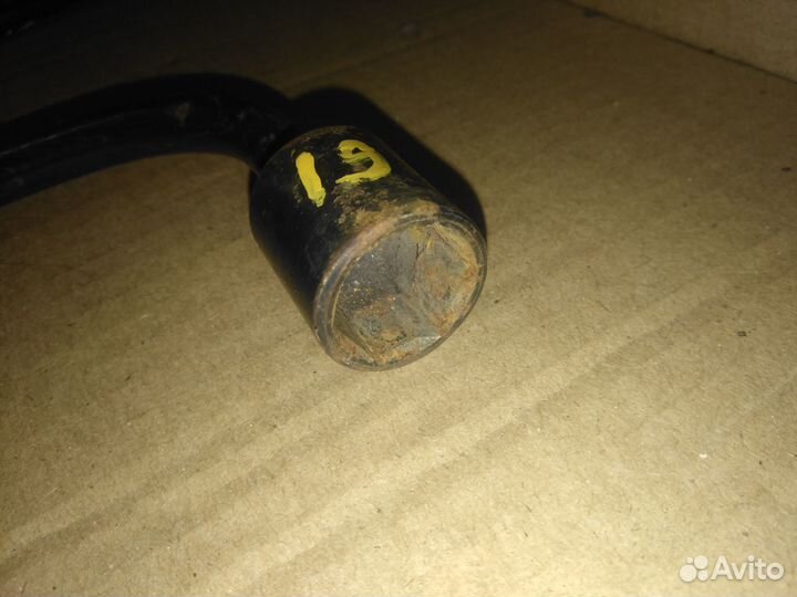 Ключ баллонный №19