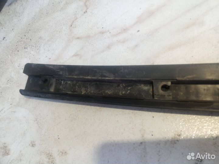 Накладка внутренняя на заднюю панель кузова Ford