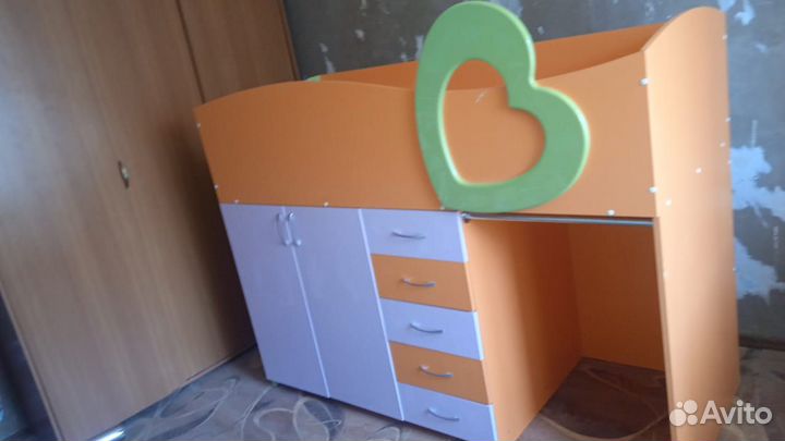 Детская кроватка