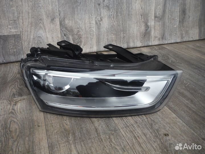 Фара правая №1 Audi Q3 2013