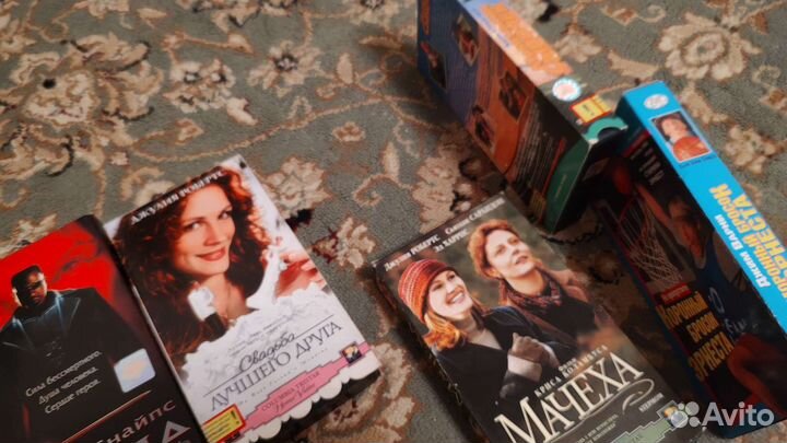 Видеокассеты с фильмами vhs