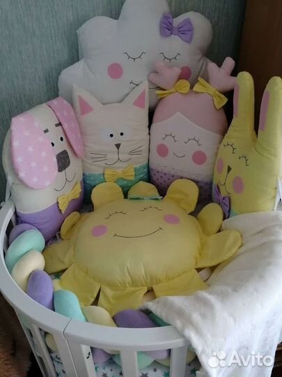 Кроватка круглая с маятником