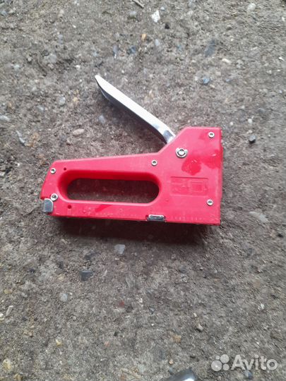 Степлер мебельный