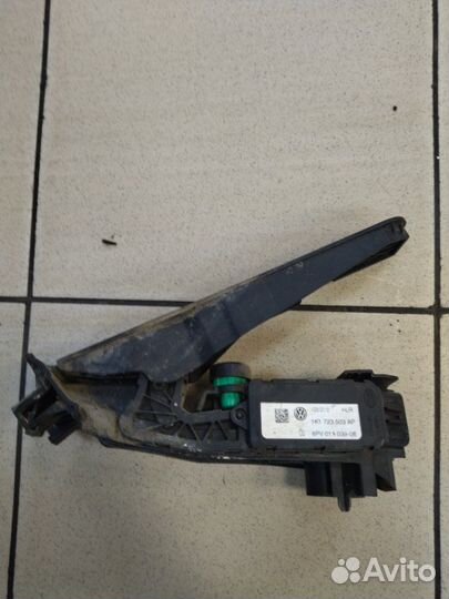 Педаль газа Volkswagen Passat B7 caxa 2012