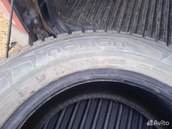 Nokian Tyres Hakkapeliitta 5 215/65 R16 102T