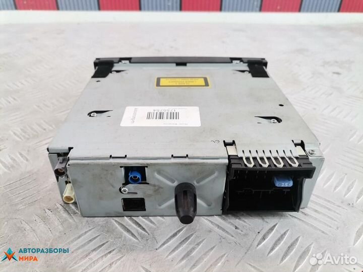 Магнитола Peugeot 3008 2010