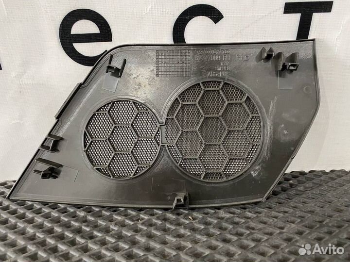 Накладка (сетка) динамика Volvo FH4 82247009