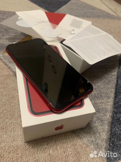 Телефон iPhone XR