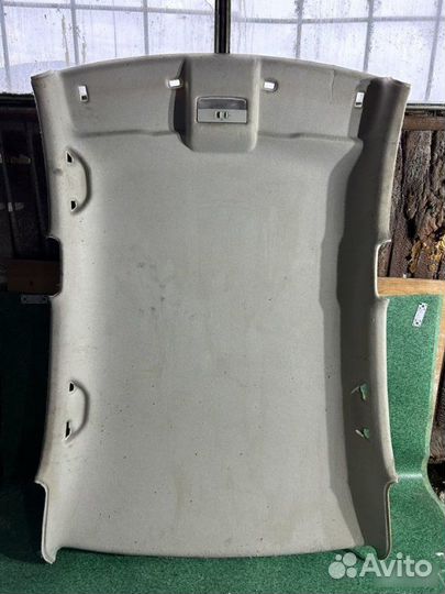 Обшивка потолка Volkswagen Polo