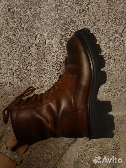 Ботинки женские