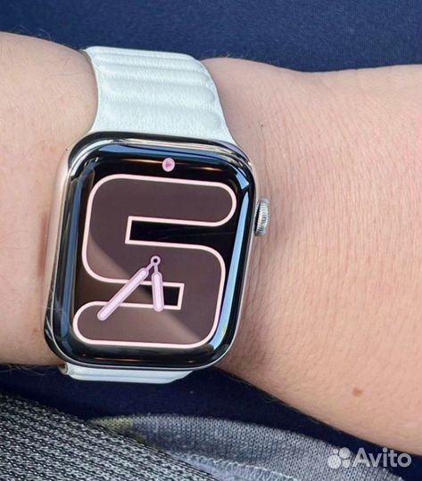 Apple watch series 8