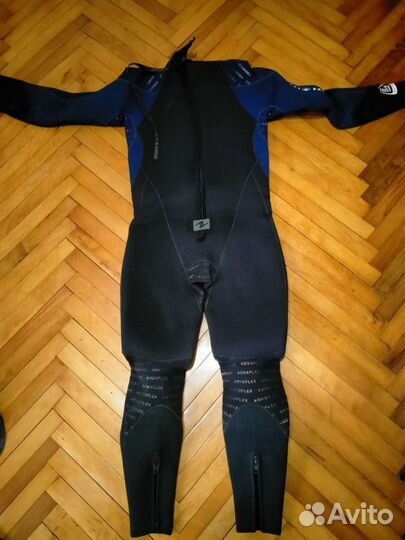 Гидрокостюм