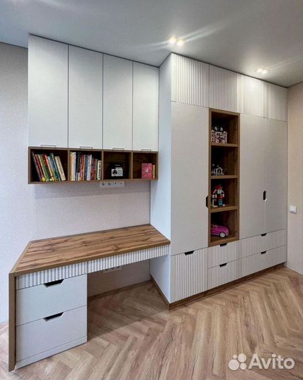 Шкаф распашной