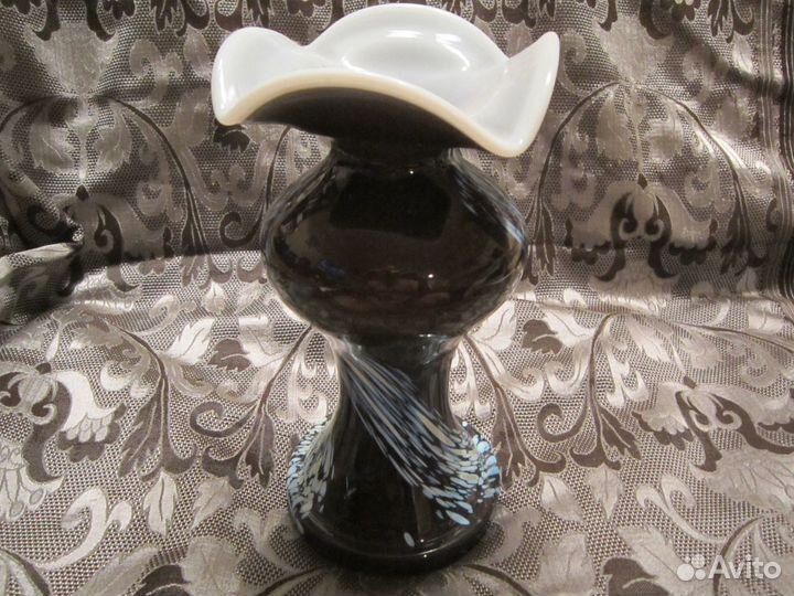 Ваза для цветов сине-белая 1960-1970-е годы СССР