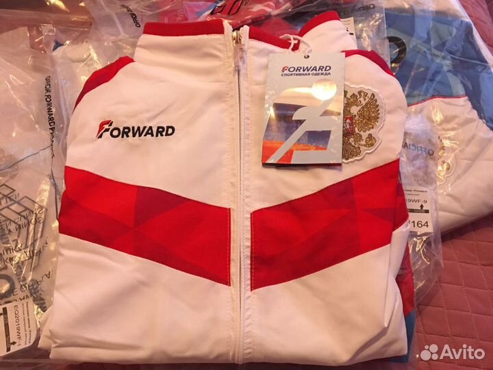 Костюм парадный женский Forward xs/170