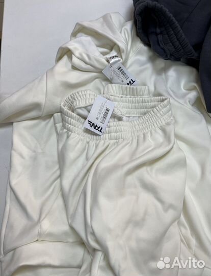 Спортивный костюм женский