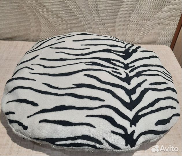 Лежанка для кошек, собак