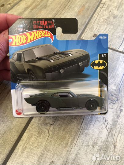 Hot wheels Batman HCW62-R521 21A коллекционная