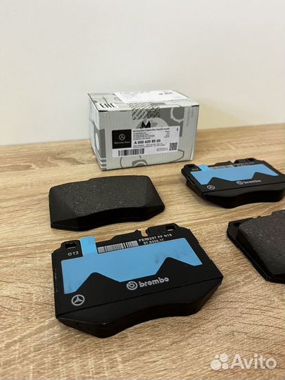 Колодки тормозные передние MB A0004208000