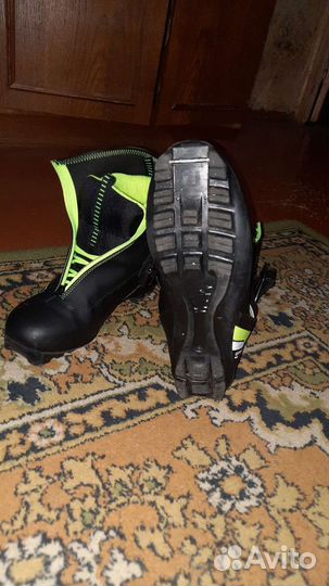 Лыжные ботинки