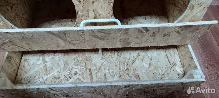 Гнездо для кур с яйцесборником